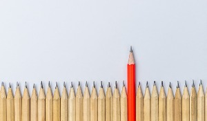 different-pencil-standout-show-leadership-concept-picture-id1175502026